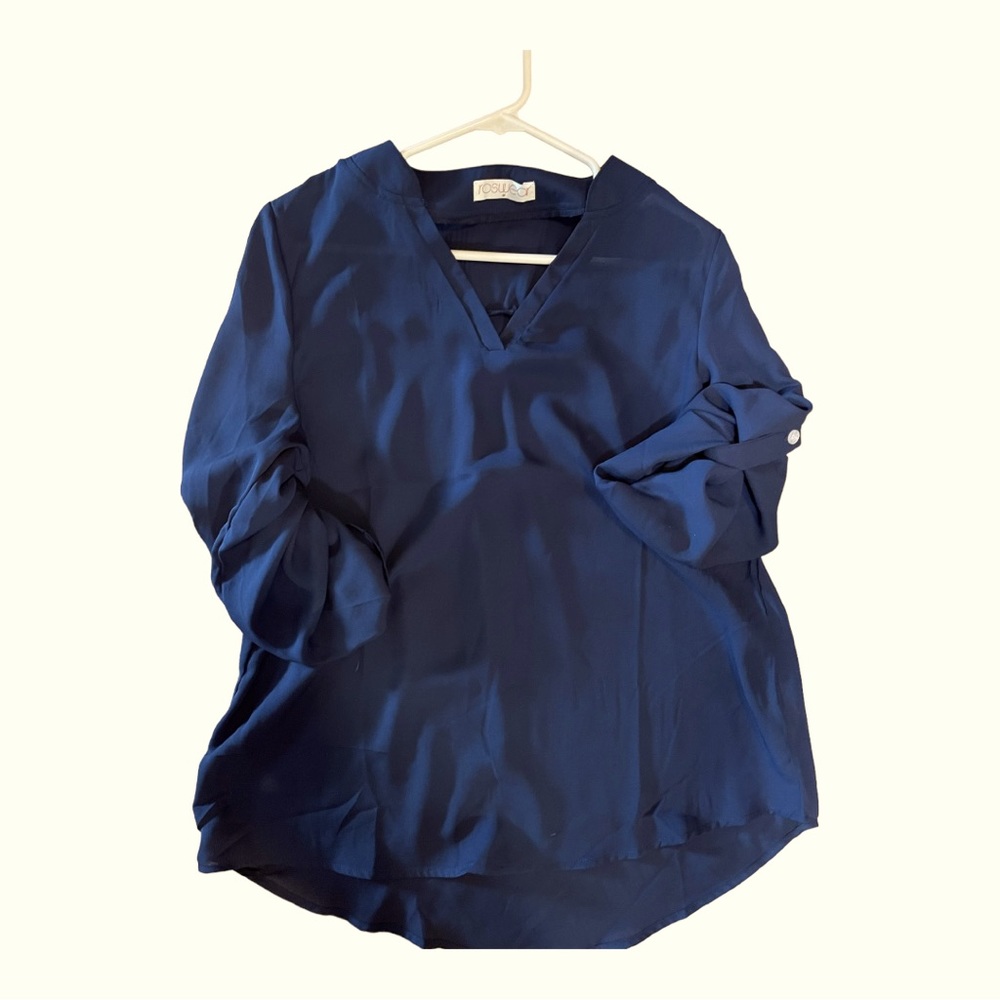 Light weight Blouse by Roswear. Size medium